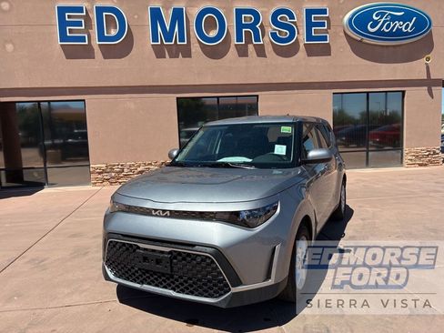 Certified 2025 Kia Soul LX FWD image 1