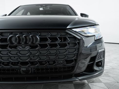 Used 2024 Audi S8 4.0T image 39