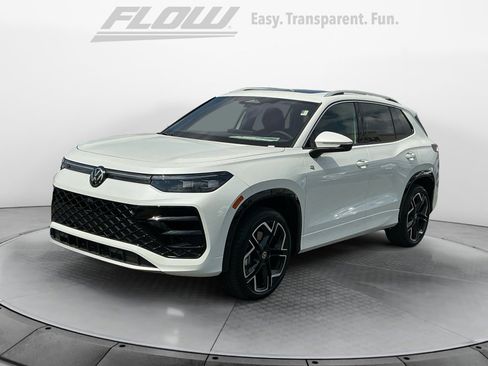 New 2026 Volkswagen Tiguan SEL R-Line AWD/4WD image 3