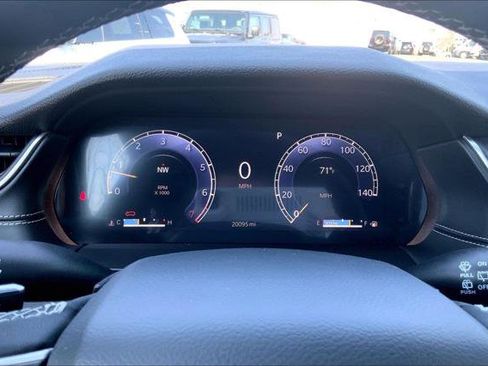 Certified 2025 Jeep Grand Cherokee Altitude AWD/4WD image 25