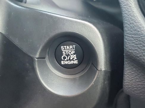 Used 2020 Jeep Compass Latitude image 31