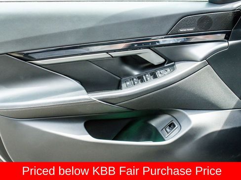 Used 2024 BMW 540i xDrive AWD/4WD image 22