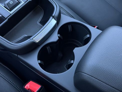 Certified 2026 Porsche Macan image 23