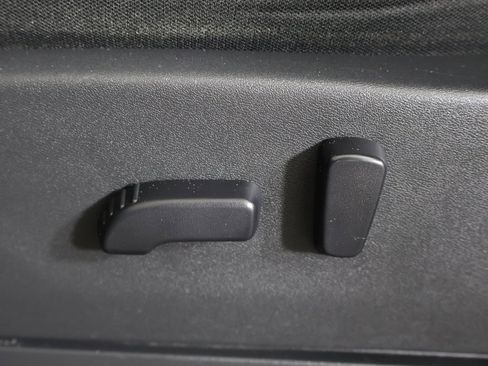 Used 2022 Nissan Frontier PRO-4X w/ Technology Package image 31