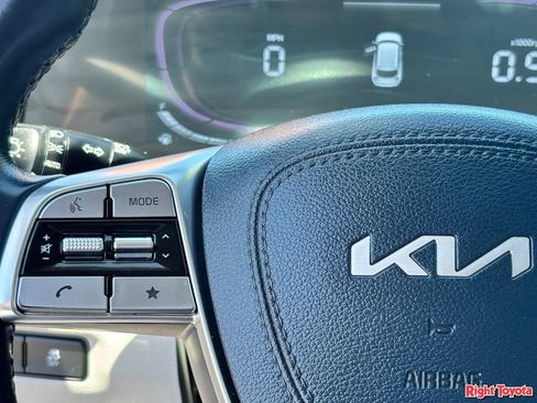 Used 2024 Kia Telluride EX w/ EX Captain's Chair Package AWD/4WD image 21