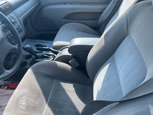 Used 2006 Chrysler Sebring Limited image 25