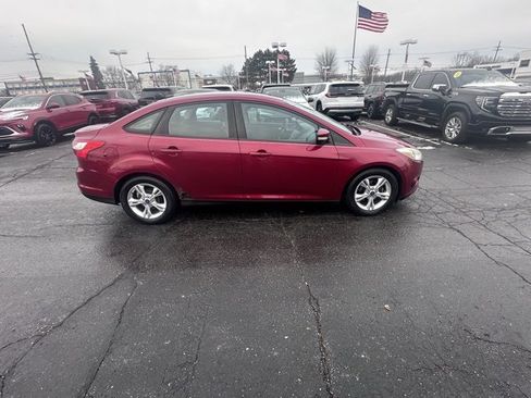 Used 2014 Ford Focus SE image 6