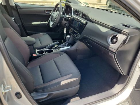 Used 2019 Toyota Corolla LE FWD image 15