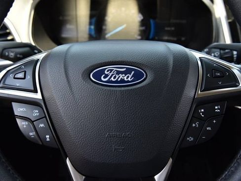 Used 2022 Ford Edge SEL AWD/4WD image 17