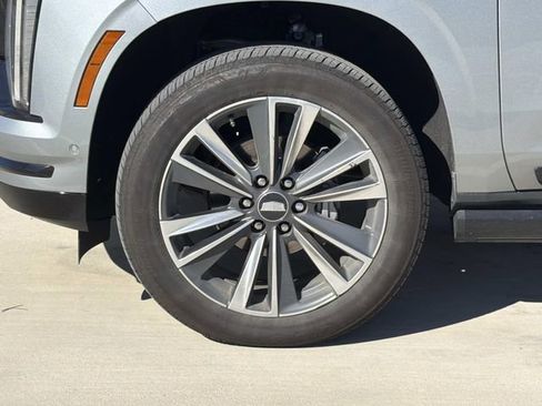 Used 2025 Cadillac Escalade Sport image 8