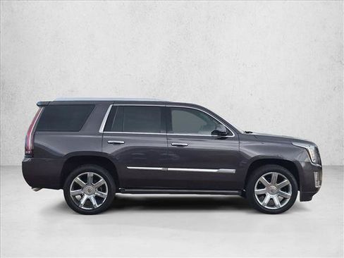 Used 2015 Cadillac Escalade Premium RWD image 4