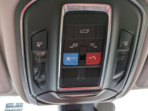 Used 2023 Jeep Grand Cherokee L Limited w/ Luxury Tech Group II image 28