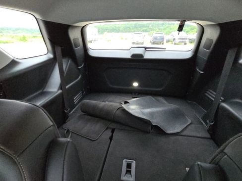 Used 2021 Chevrolet Traverse LT AWD/4WD image 14