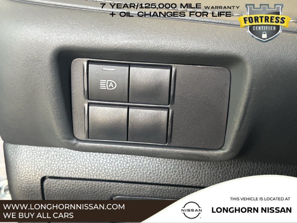 Used 2022 Toyota Highlander L FWD image 17