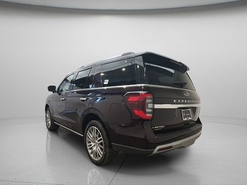 Used 2023 Ford Expedition Limited image 6