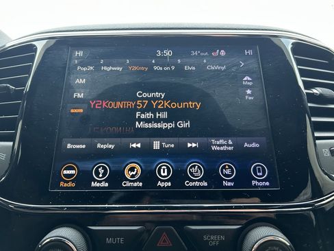 Used 2019 Jeep Grand Cherokee Limited image 13