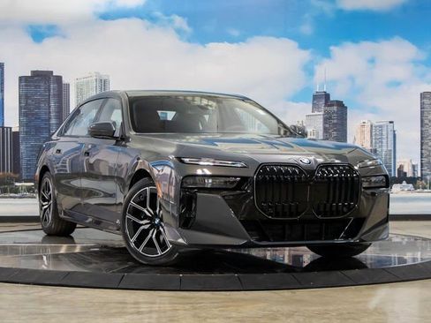 New 2026 BMW 760i xDrive w/ Executive Package AWD/4WD image 1