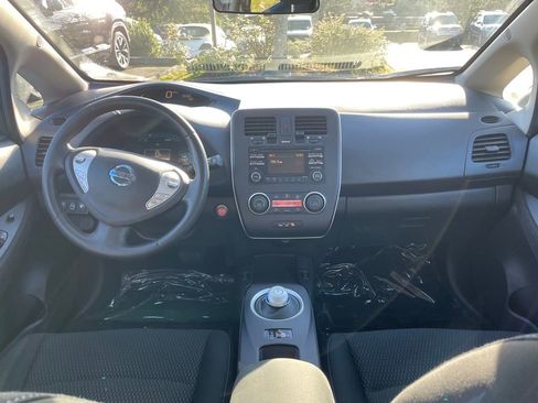 Used 2015 Nissan Leaf S w/ Charge Package image 18