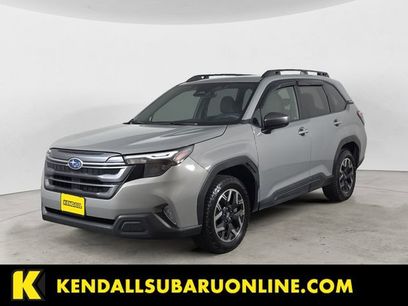 Used 2025 Subaru Forester Premium w/ Convenience Package #1