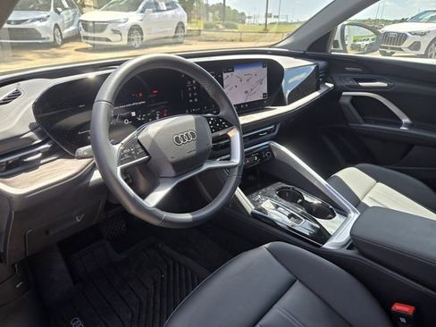 Used 2025 Audi Q5 Premium Plus w/ Premium Plus image 17
