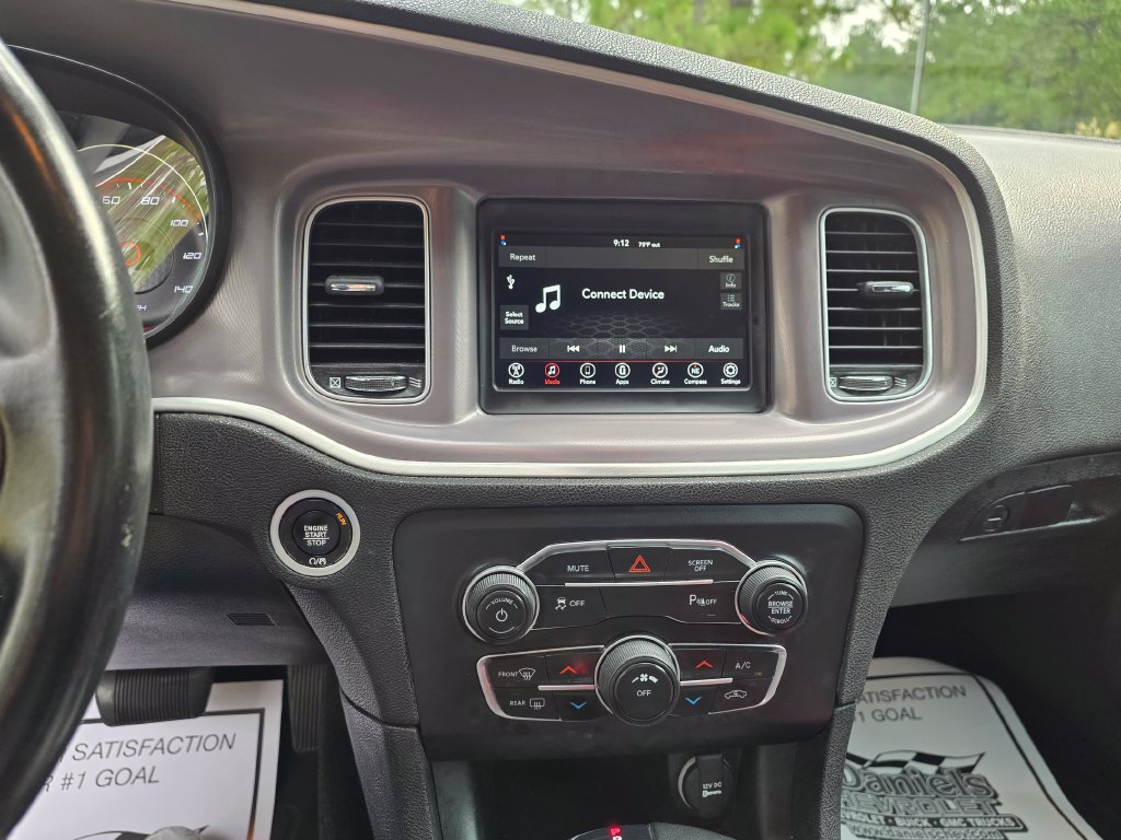 Used 2022 Dodge Charger SXT RWD image 30