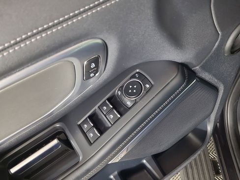 Used 2025 Ford Expedition Max Platinum image 18