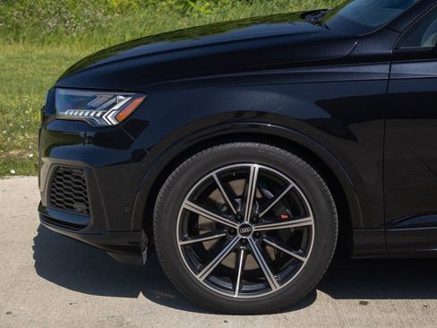 Used 2021 Audi SQ7 Premium Plus w/ Driver Assistance Package image 8