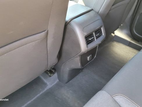 Used 2018 Chevrolet Equinox LT AWD/4WD image 26
