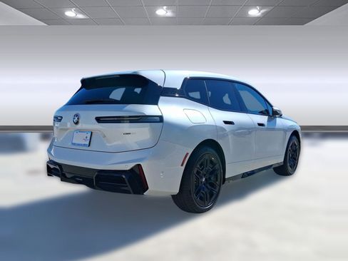 New 2026 BMW iX xDrive60 w/ M Sport Package image 9