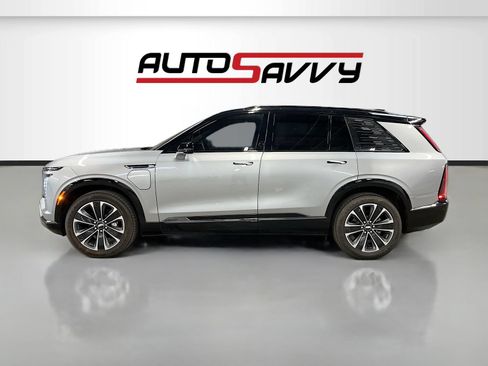 Used 2026 Cadillac Vistiq Sport AWD/4WD image 4