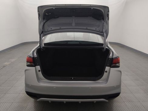 Used 2025 Nissan Versa SV image 29