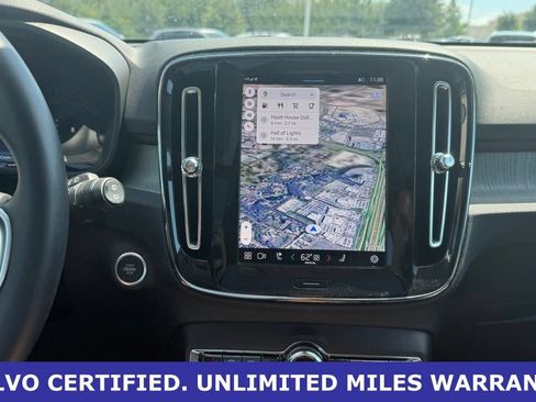 Certified 2025 Volvo XC40 B5 Plus AWD/4WD image 24