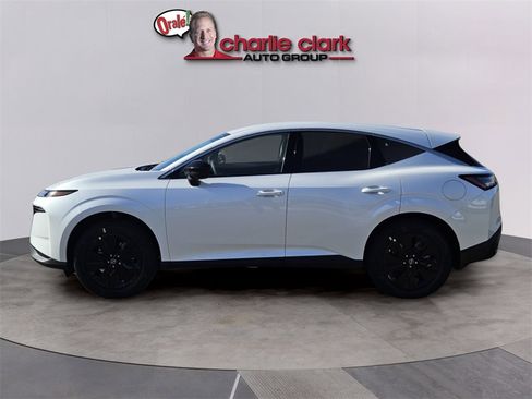 New 2026 Nissan Murano SV image 3