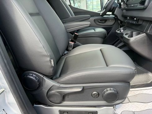 New 2024 Mercedes-Benz Sprinter 2500 image 17
