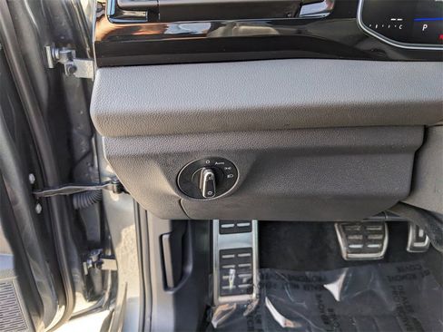 Certified 2025 Volkswagen Jetta Sport image 26