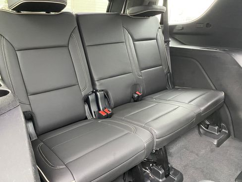 Used 2021 GMC Yukon SLT w/ SLT Luxury Plus Package image 17