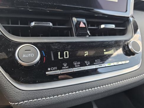 Used 2025 Toyota Corolla SE FWD image 26
