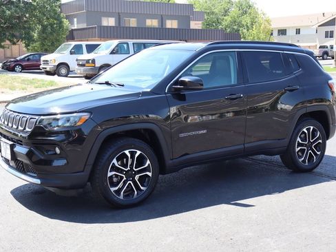 Used 2022 Jeep Compass Limited image 10