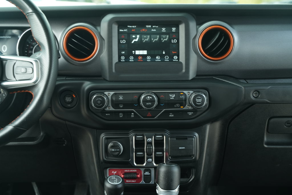 Used 2021 Jeep Gladiator Mojave w/ Trailer Tow Package AWD/4WD image 27