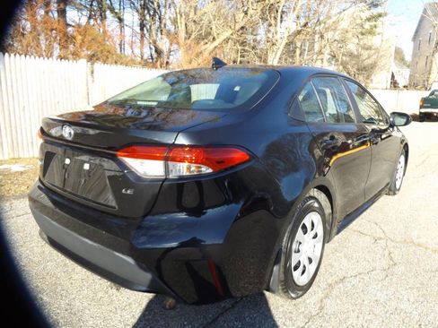 Used 2021 Toyota Corolla LE image 6