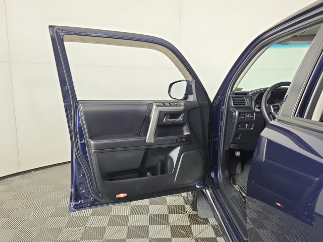 Used 2019 Toyota 4Runner Limited AWD/4WD image 21