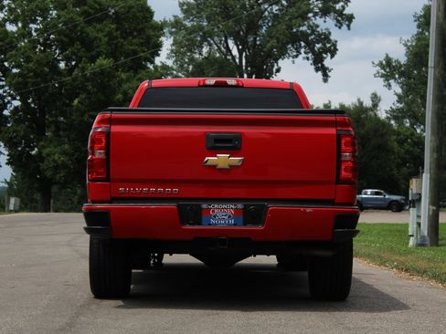 Used 2018 Chevrolet Silverado 1500 Custom w/ Custom Value Package AWD/4WD image 6