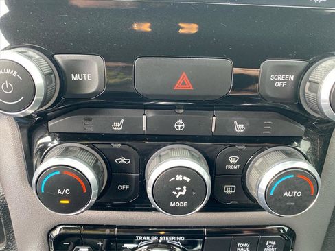 Used 2022 RAM 1500 Big Horn AWD/4WD image 15