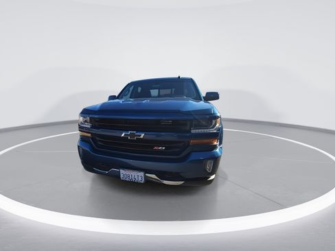 Used 2018 Chevrolet Silverado 1500 LT w/ All Star Edition image 3