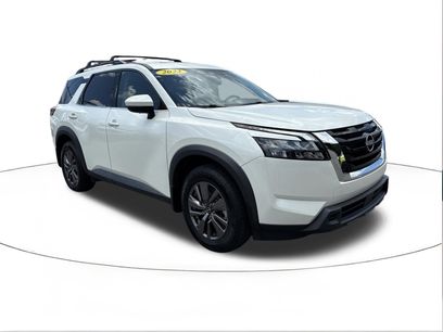 Used 2023 Nissan Pathfinder SV w/ SV Premium Package