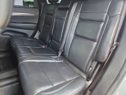 Used 2020 Jeep Grand Cherokee Trailhawk w/ Trailhawk Luxury Group AWD/4WD image 15