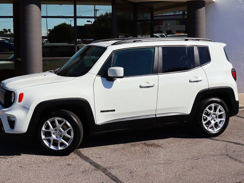 Used 2020 Jeep Renegade Latitude w/ Popular Equipment Group FWD image 4
