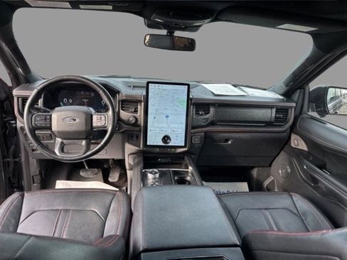 Certified 2022 Ford Expedition Limited image 3