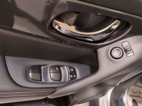 Used 2017 Nissan Rogue S w/ S Family Package image 16