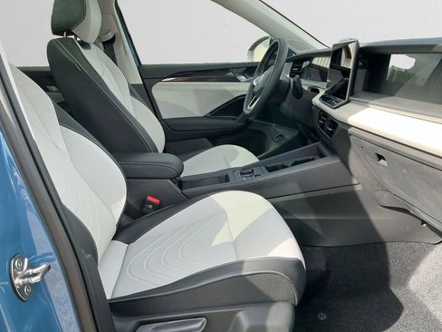 New 2025 Volkswagen Tiguan SE image 15